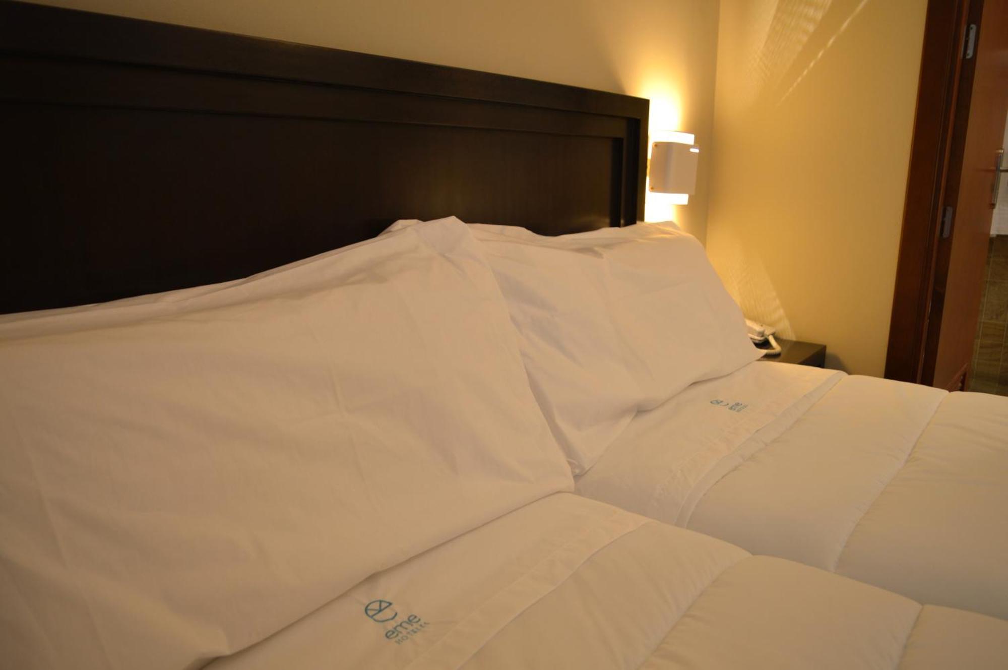 Hotel Baeza Monumental By Eme Hoteles Ngoại thất bức ảnh