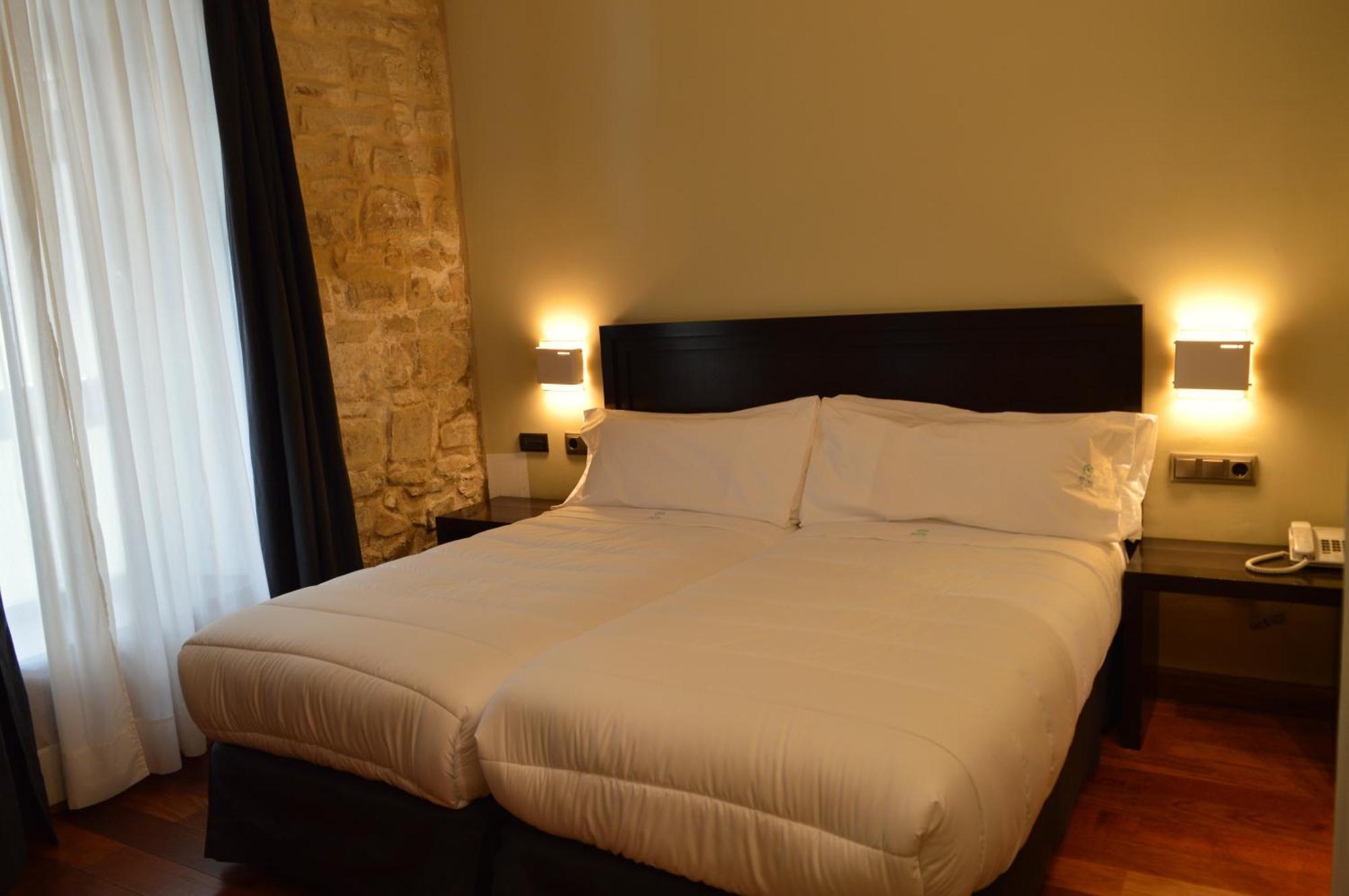 Hotel Baeza Monumental By Eme Hoteles Ngoại thất bức ảnh