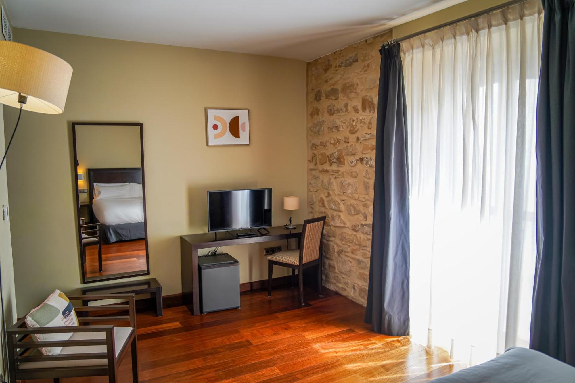 Hotel Baeza Monumental By Eme Hoteles Ngoại thất bức ảnh