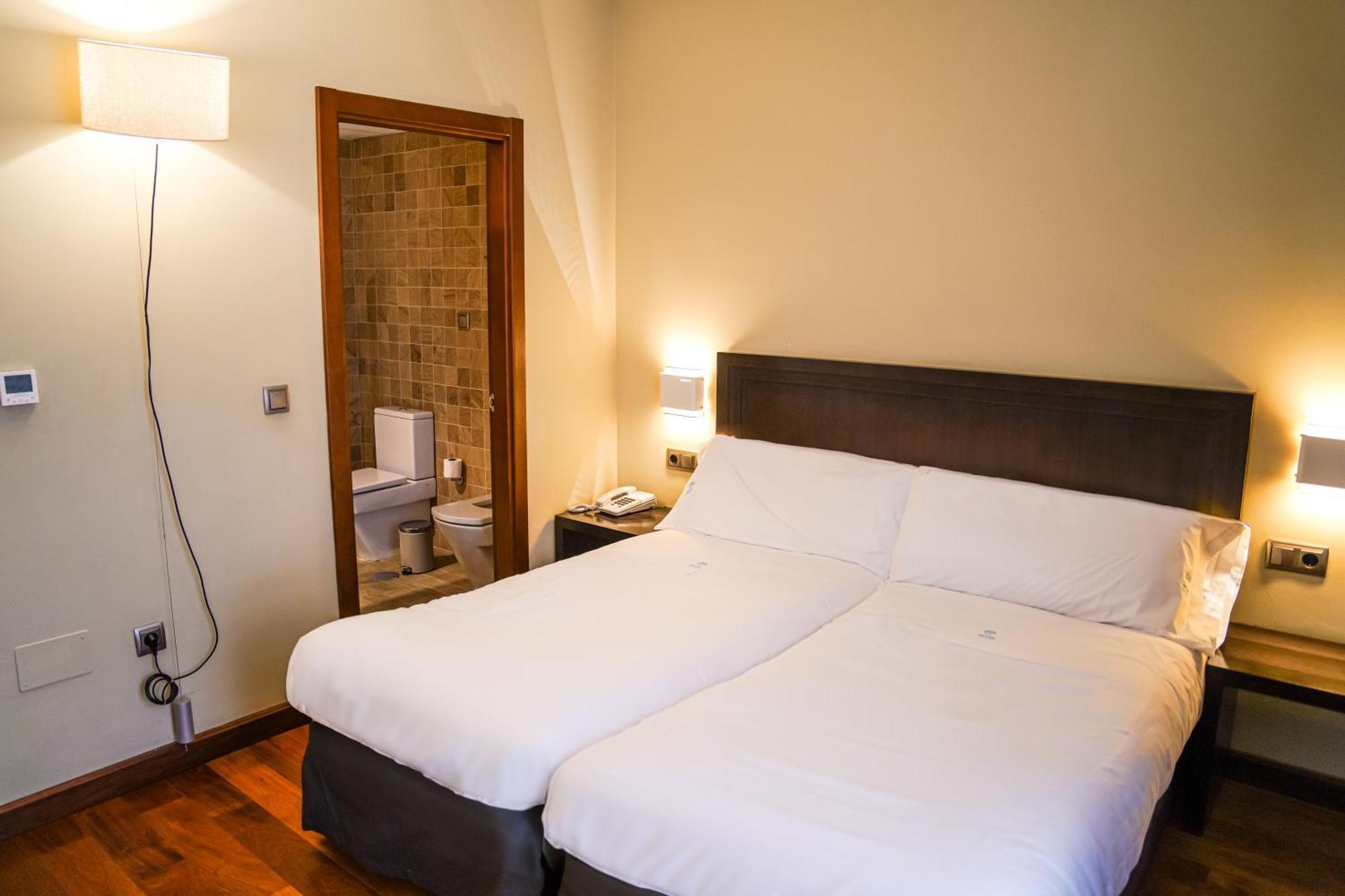 Hotel Baeza Monumental By Eme Hoteles Ngoại thất bức ảnh